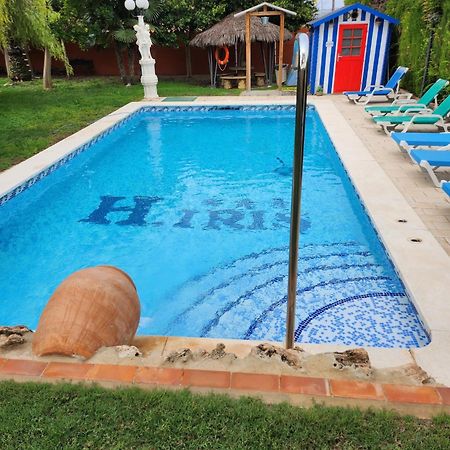Hotel Iris لا إليانا المظهر الخارجي الصورة