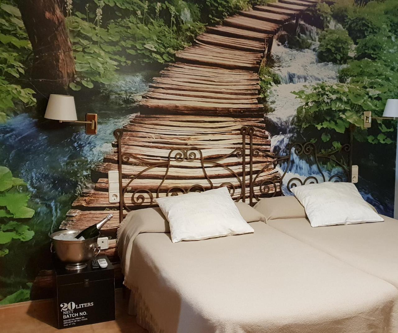 Hotel Iris لا إليانا المظهر الخارجي الصورة