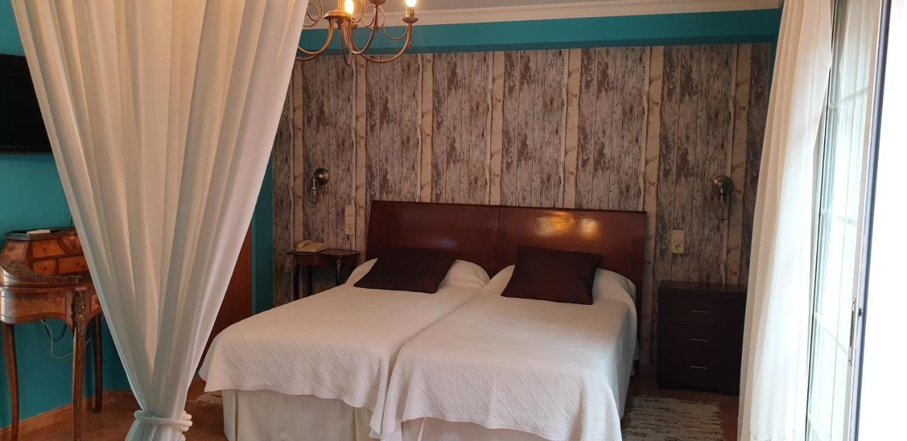 Hotel Iris لا إليانا المظهر الخارجي الصورة