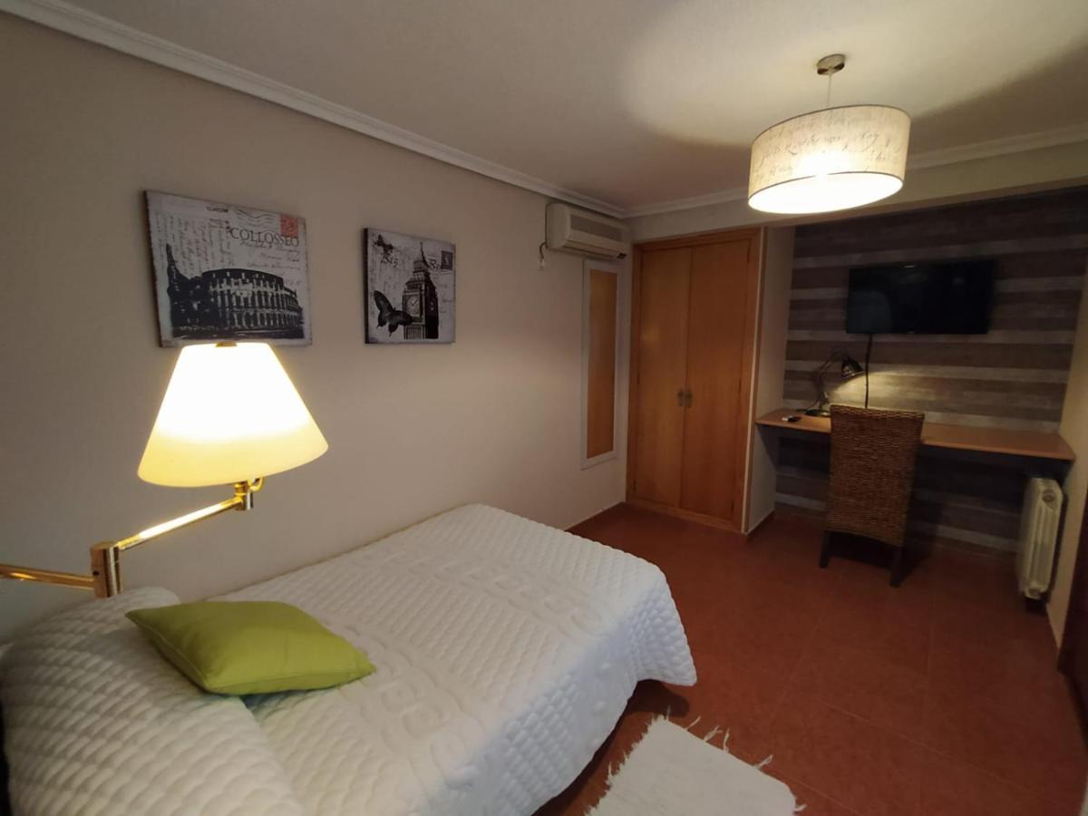 Hotel Iris لا إليانا المظهر الخارجي الصورة